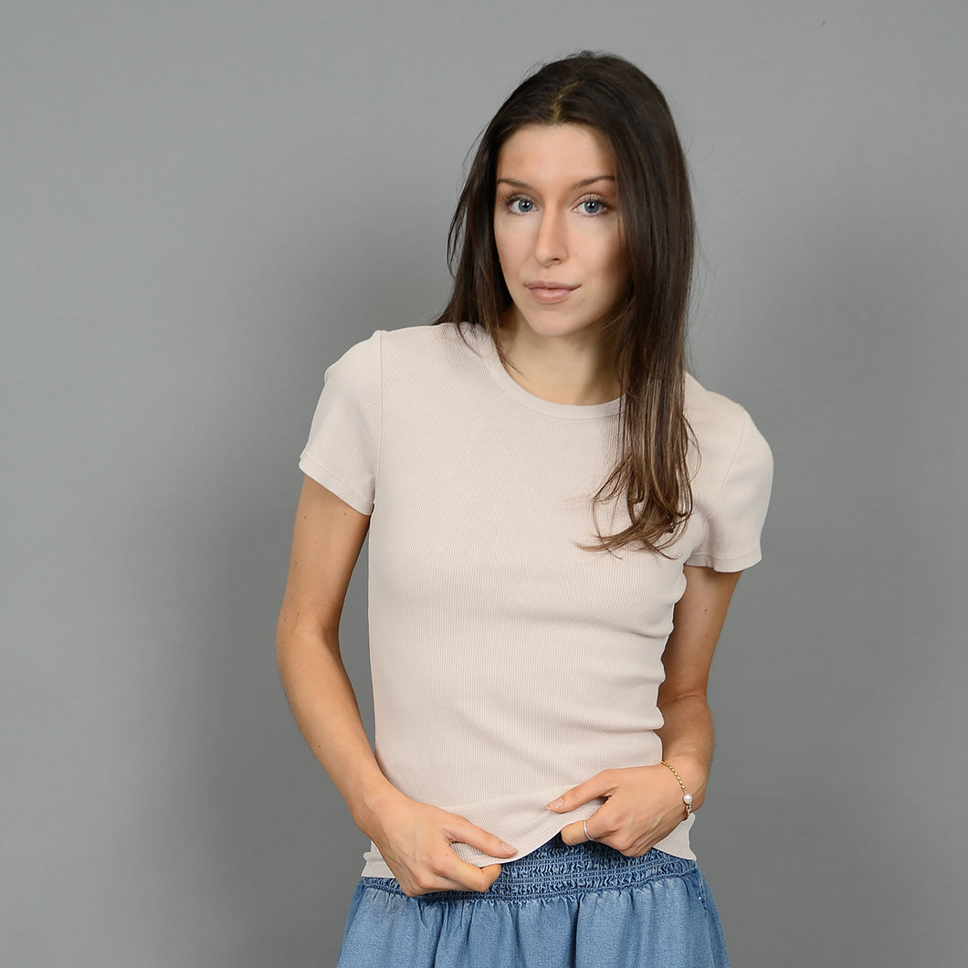 Cecie Crew Neck Ribbed Tee